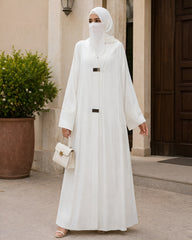 Elara White Abaya – Minimal Bar Accent Elegance